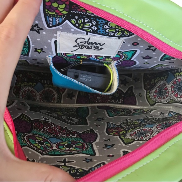 Light Up Holographic Shell Backpack - Picture 6 of 8